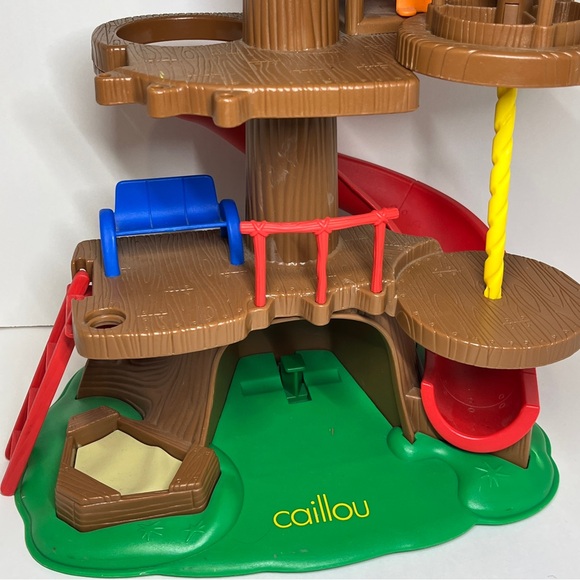Vintage Caillou Treehouse Playset 2002 Rosie Clementine Action Figure Incomplete - Picture 5 of 15